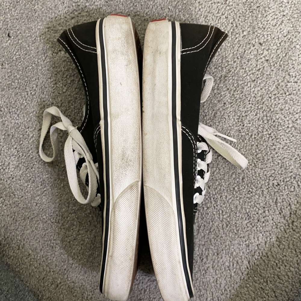 Vans - Picture 3 of 6